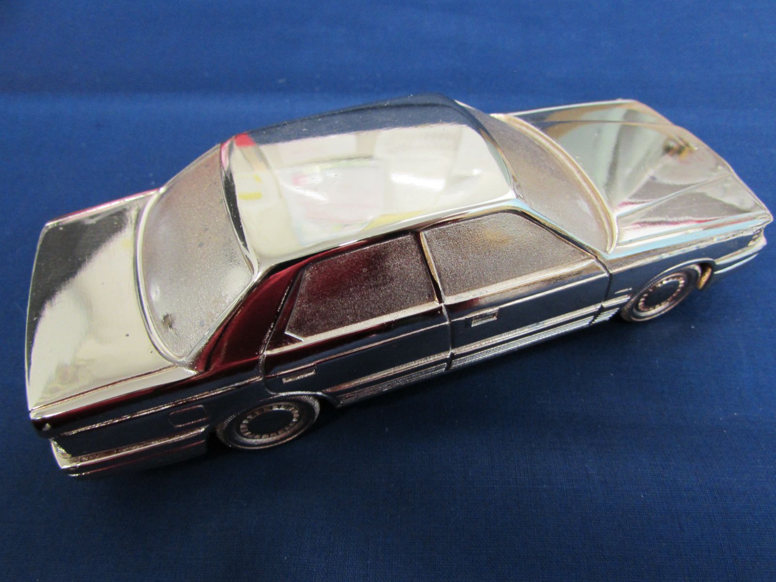 レアMAZDA LUCEマツダ　ルーチェ 車型シガレットケース　当時物　非売品 レアMAZDA LUCEマツダ ルーチェ 車型シガレットケース 当時物 非売品