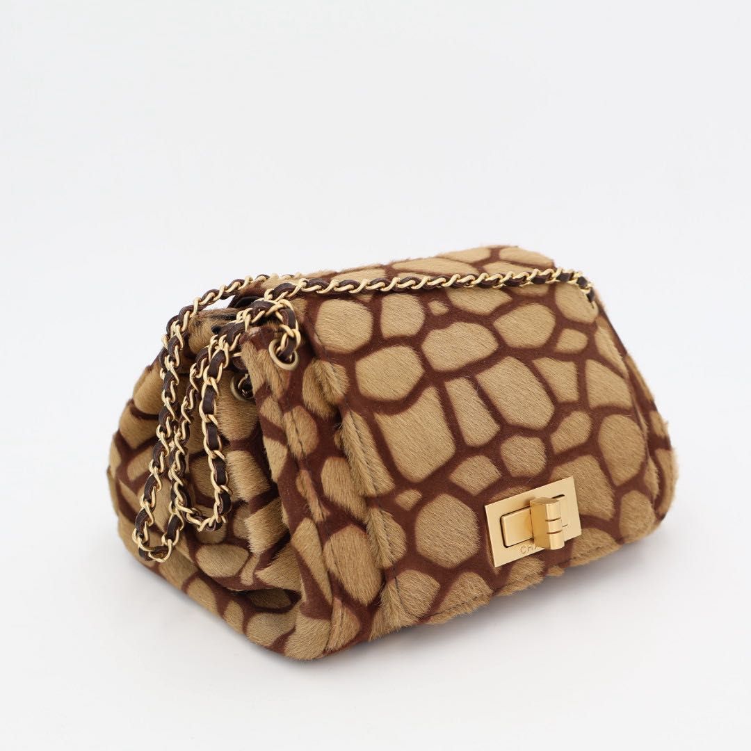 CHANEL ハラコ フラップバッグ チョコレートブラウン 2007年 シャネル CHANEL 2.55 チェーンバッグ ハラコ キリン柄 ジラフ柄