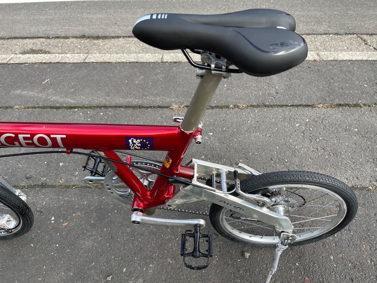 送料無料PEUGEOT折り畳み自転車SHIMANO 8速18インチ 即乘】送料無料 PEUGEOT 折り畳み自転車 SHIMANO 8速 ミニベロ 小径車