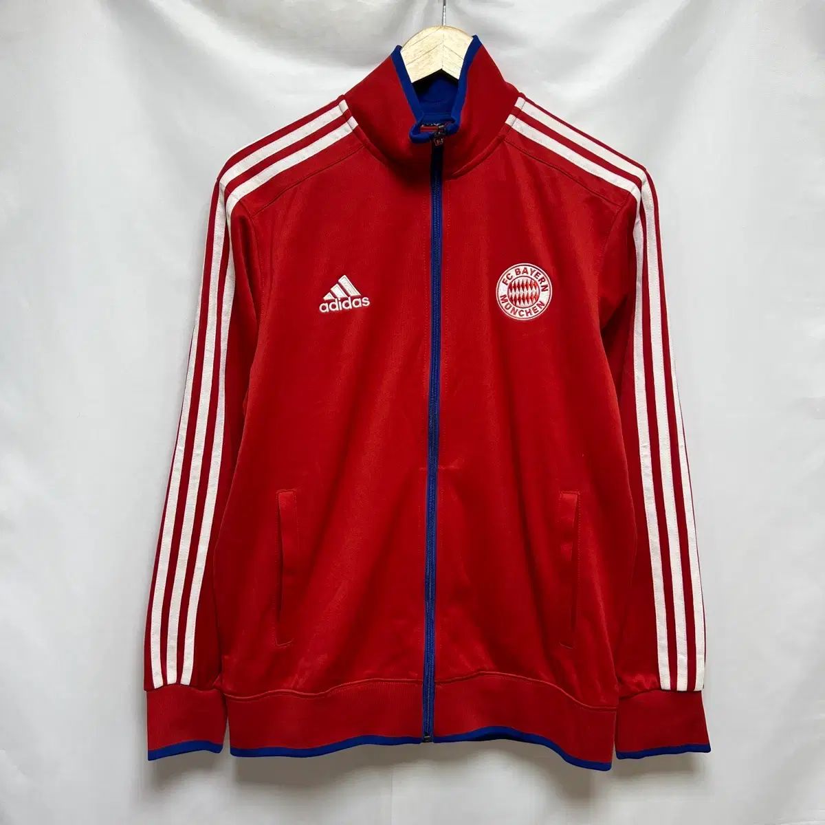 正規品/100 adidas FCバイエルン・ミュンヘン レッド トレーナー