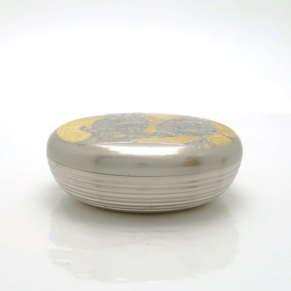 帖佐美行 香合 双蘭花想 共箱 茶道具 彫金 合金 洋銀 ◇送料込◇質屋