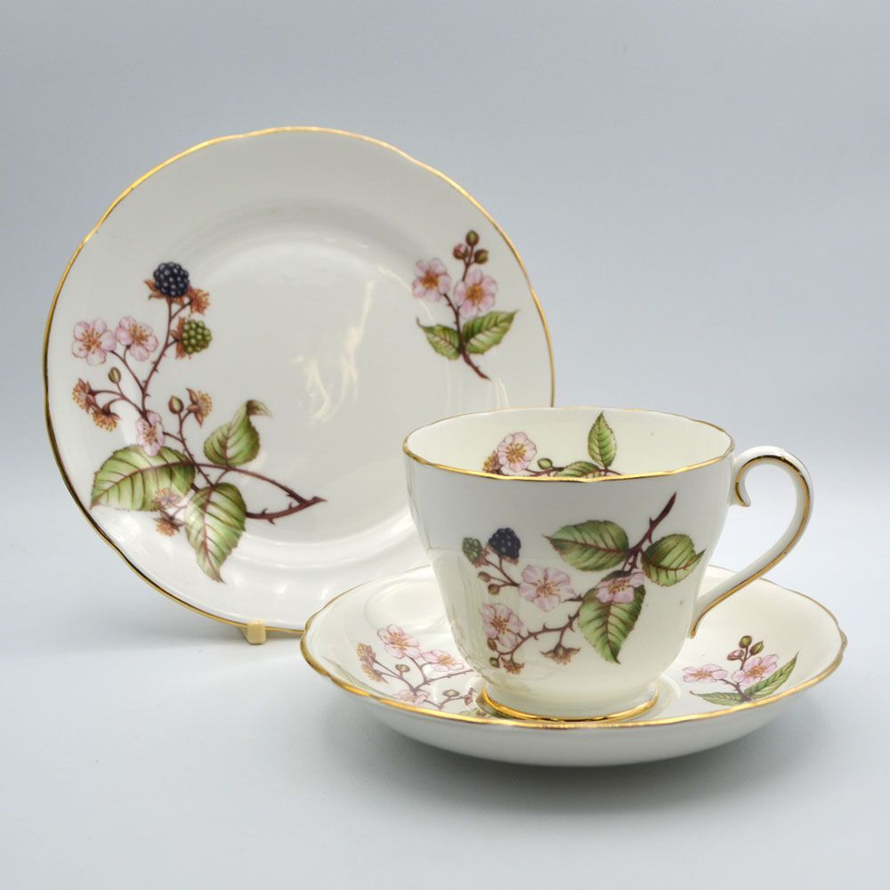 アンティーク トリオ カップ＆ソーサー Adderley アダレイ Bramble