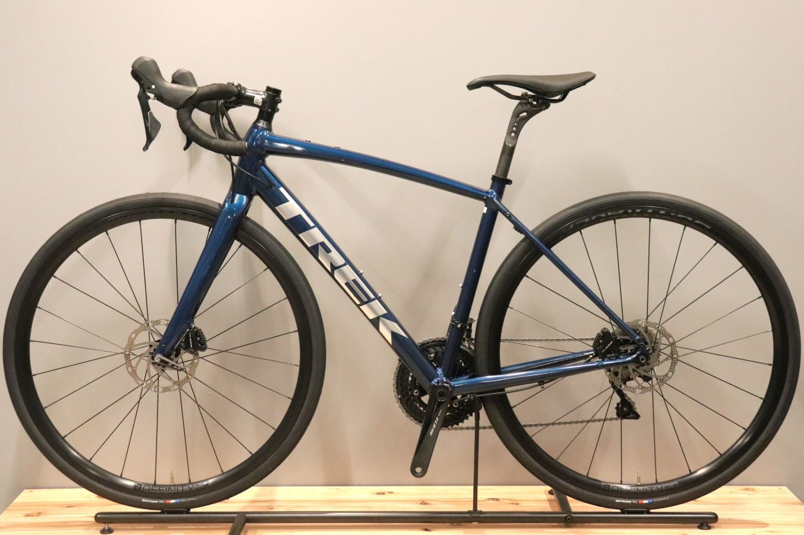 トレック TREK ドマーネ DOMANE AL2 DISC 2021モデル 52サイズ シマノ
