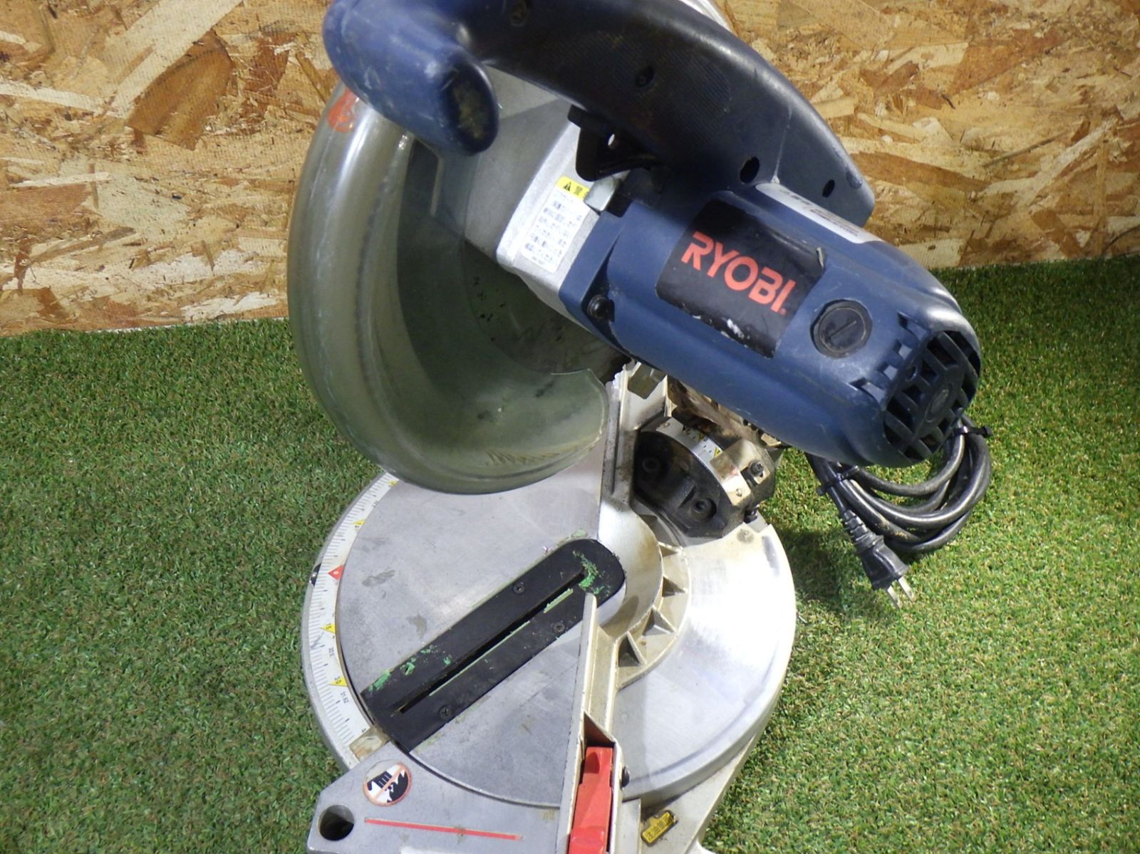 品】☆RYOBI(リョービ) 220㎜卓上切断機 (片側傾斜) TS-225 [123000A 
