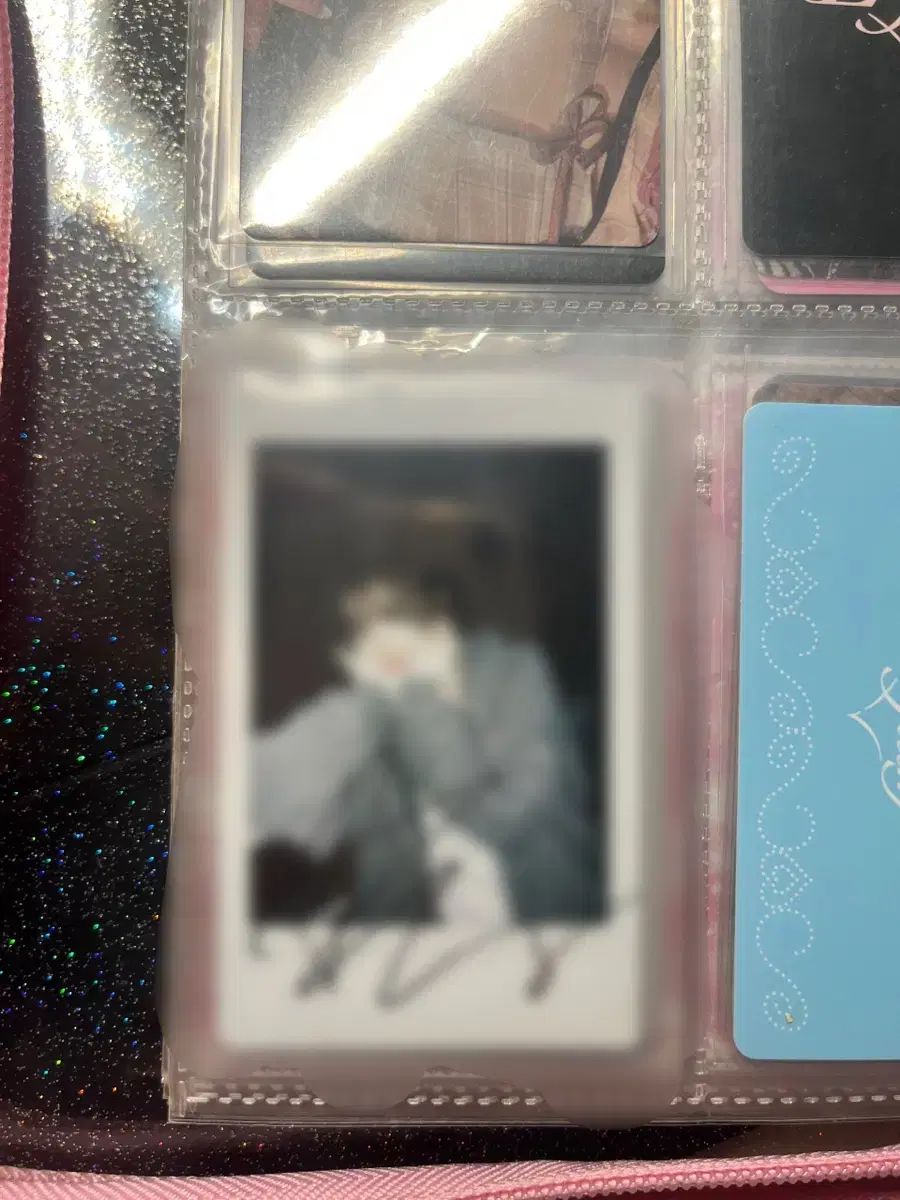 アン・ユジン(AN YUJIN) サイン チェキ ポラロイド 出品 - メルカリ