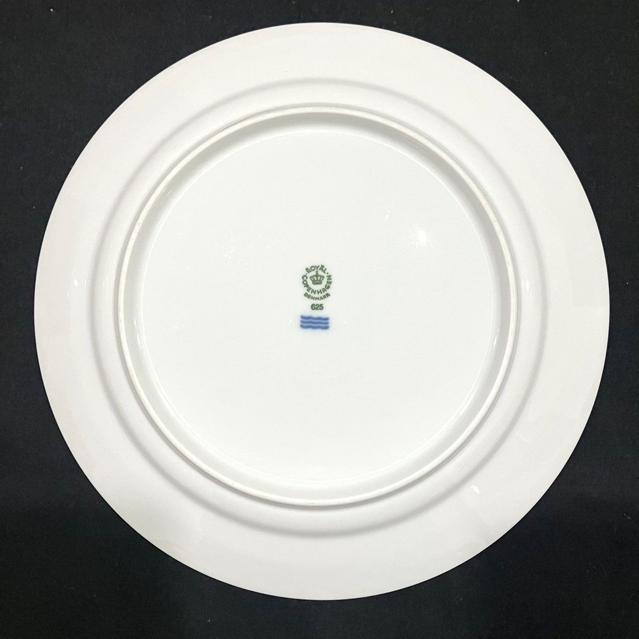 Royal Copenhagen ロイヤルコペンハーゲン 皿 プレート 625 ホワイト