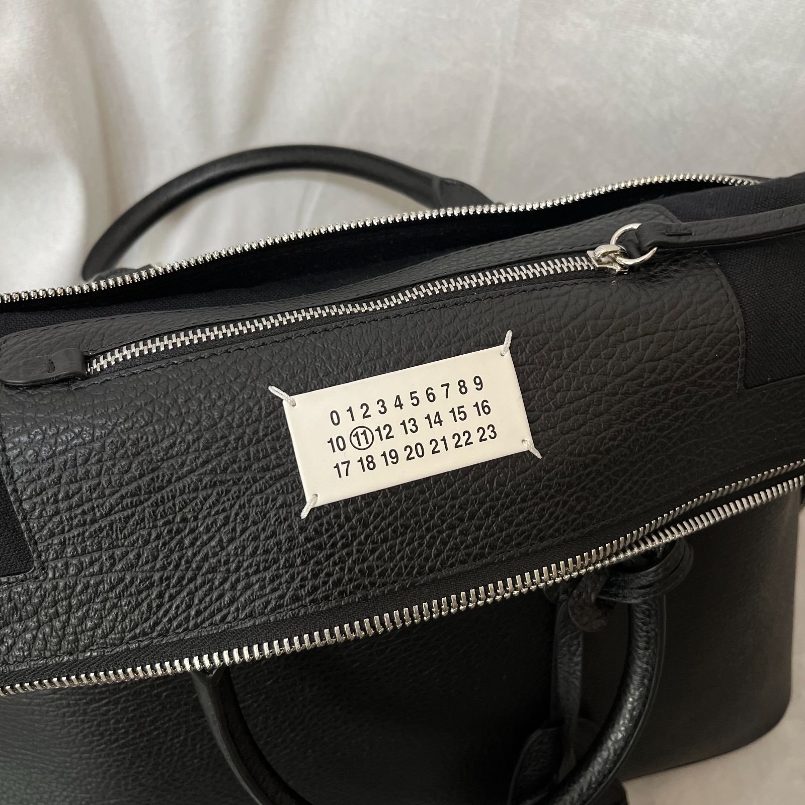 Maison Margiela 11 メゾンマルジェラ11 ○ SB1WG0001 5AC CLASSIQUE