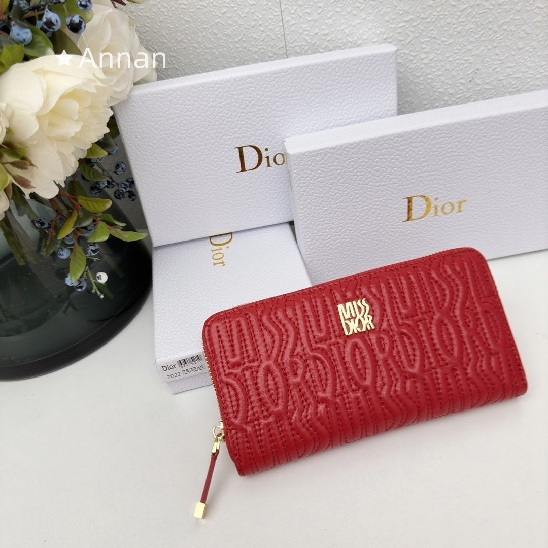 Dior ロゴパターン 長財布 最終値下げ 早い者順 Dior ロゴパターン 長