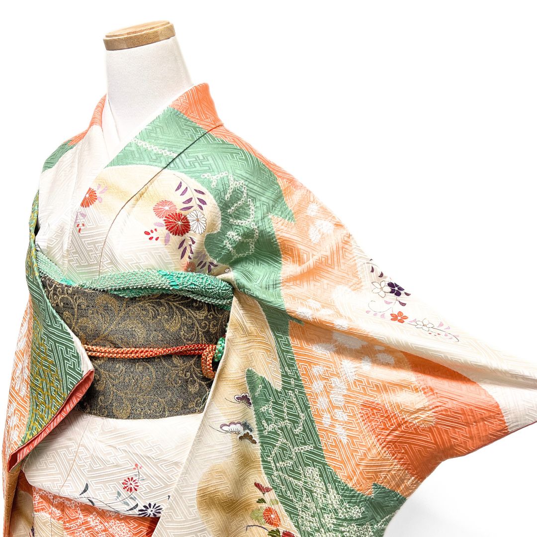 未着用 振袖 金駒刺繍 金彩 絞り 菊 松竹梅 晴れの日 着物 013b d ms