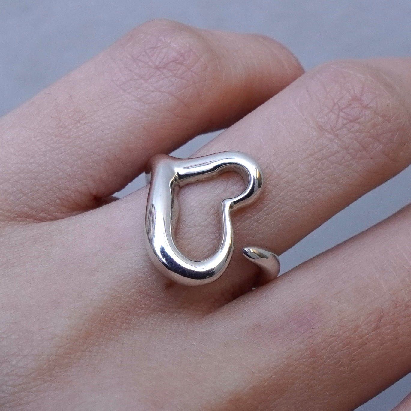 ティファニー オープンハート リング 925 9号 新品磨き済 - メルカリ