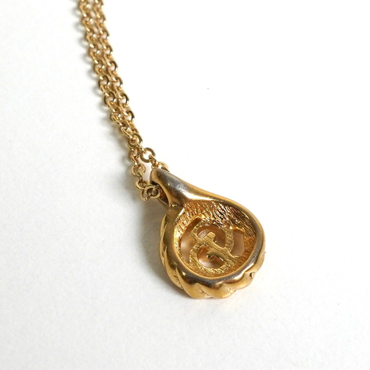 クリスチャン ディオール CDロゴ ドロップ ツイスト ネックレス GP