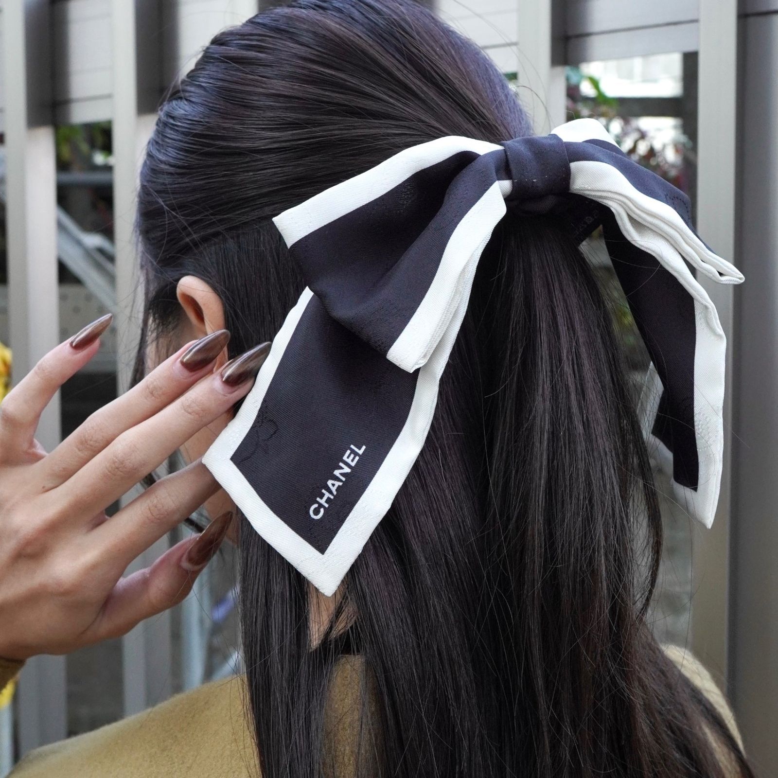 シャネル ロゴ カメリア柄 リボン バイカラー シュシュ ブラック