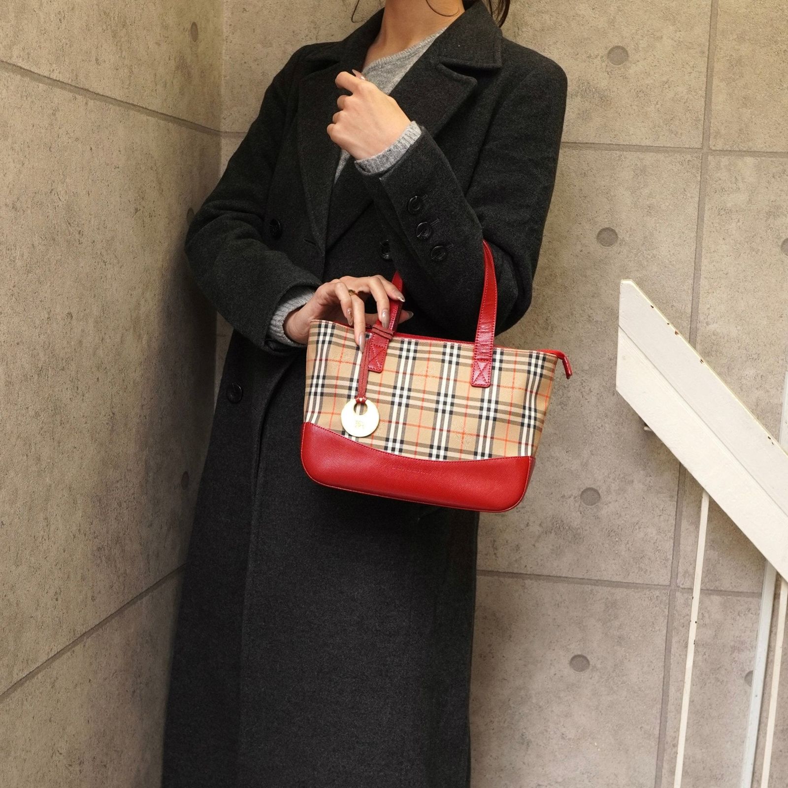 新年スペシャル出品　未使用バーバリー ミニハンドバッグ　ノバチェック バーバリー ノバチェック ナイロンキャンバス / レザー ミニ