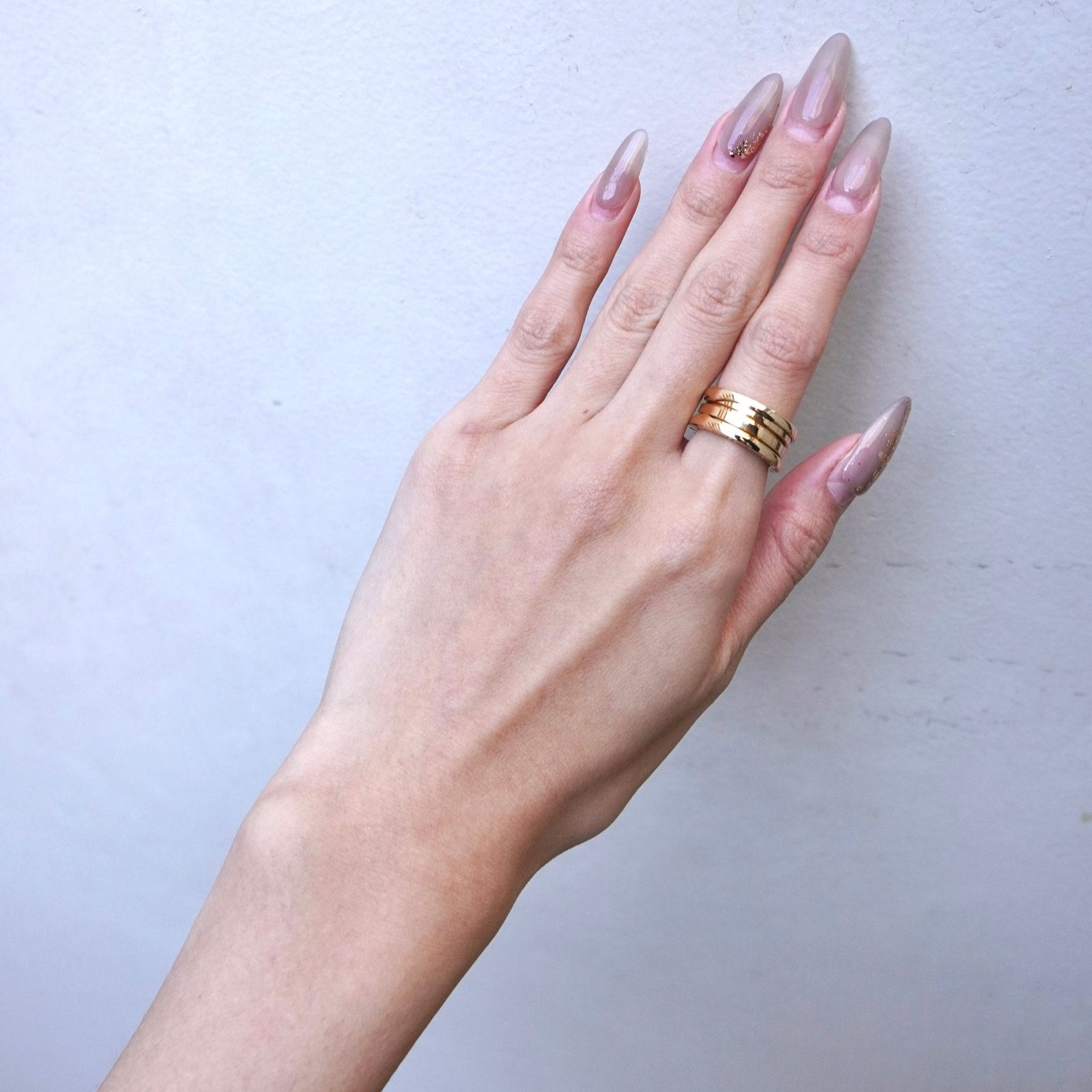 ブルガリ ビーゼロワン リング 750 YG 50 9号 - メルカリ