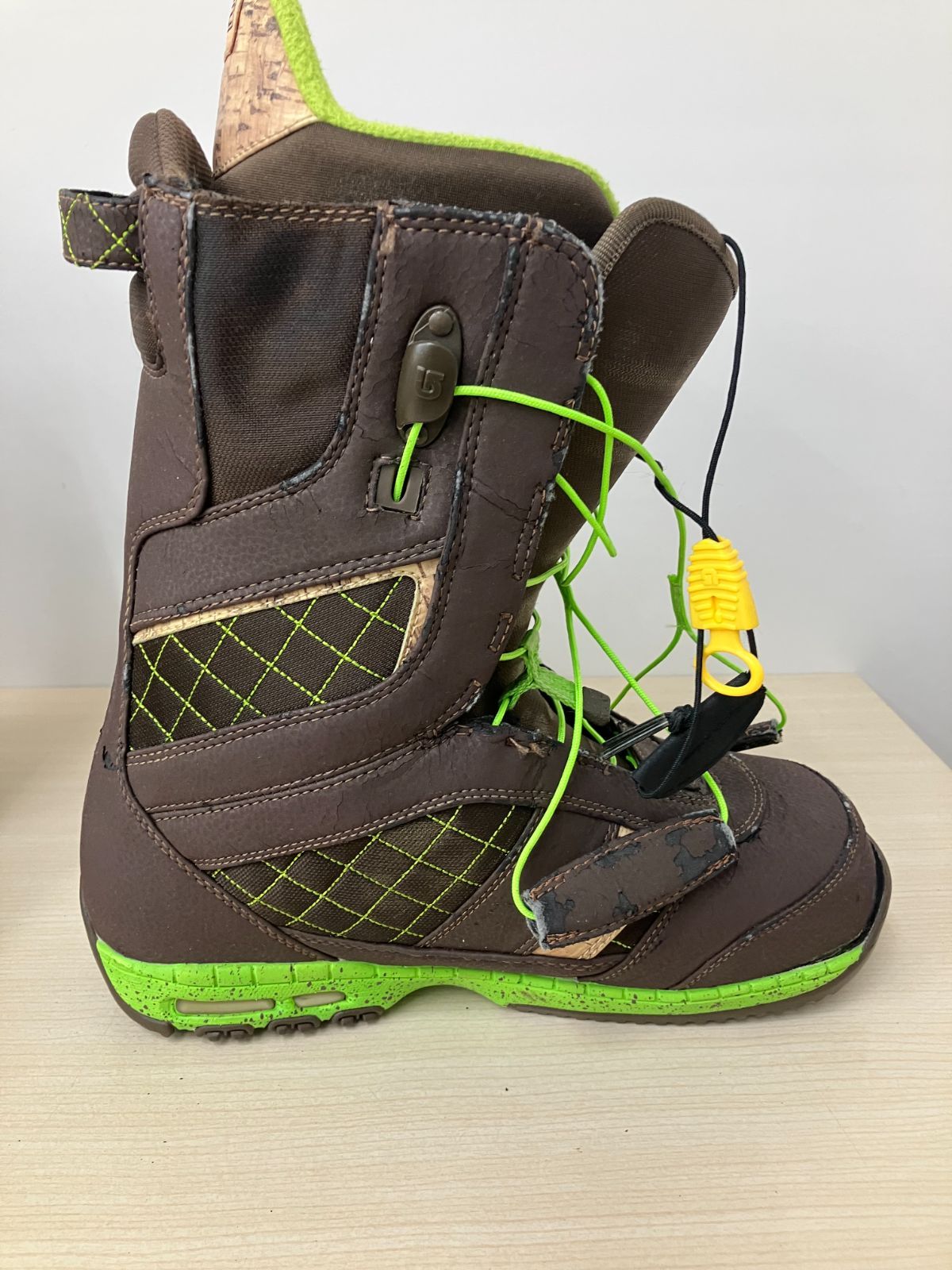 RULER オリーブグリーン スノーボードブーツ RULER オリーブグリーン スノーボードブーツ - メルカリ
