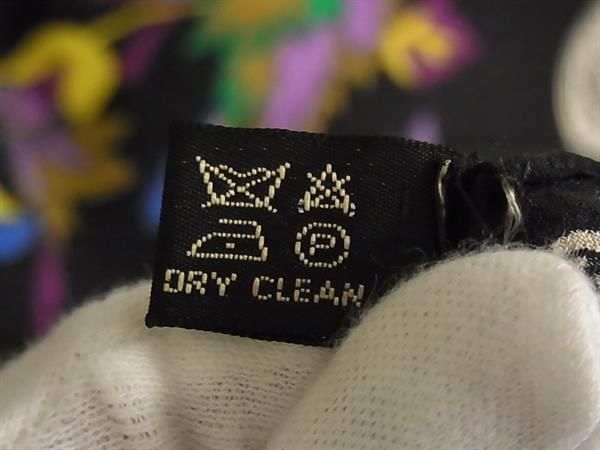 GIANNI VERSACE ジャンニ ヴェルサーチ シルク100% 大判 総柄 スカーフ