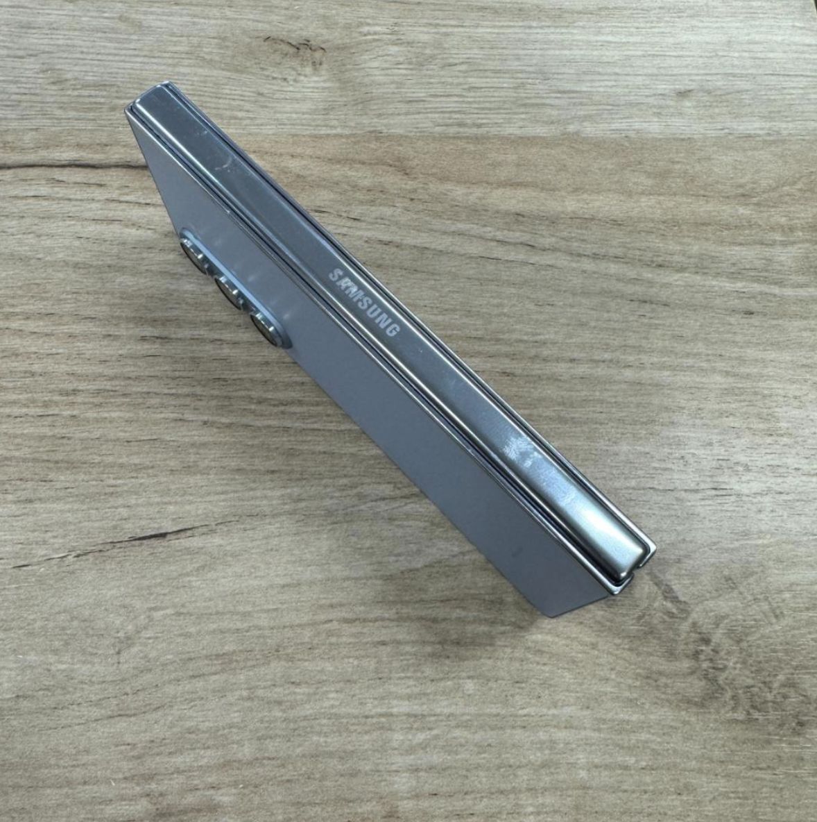 不良なし] Galaxy Z Fold 5 | 256gb | SIMフリー版 - メルカリ