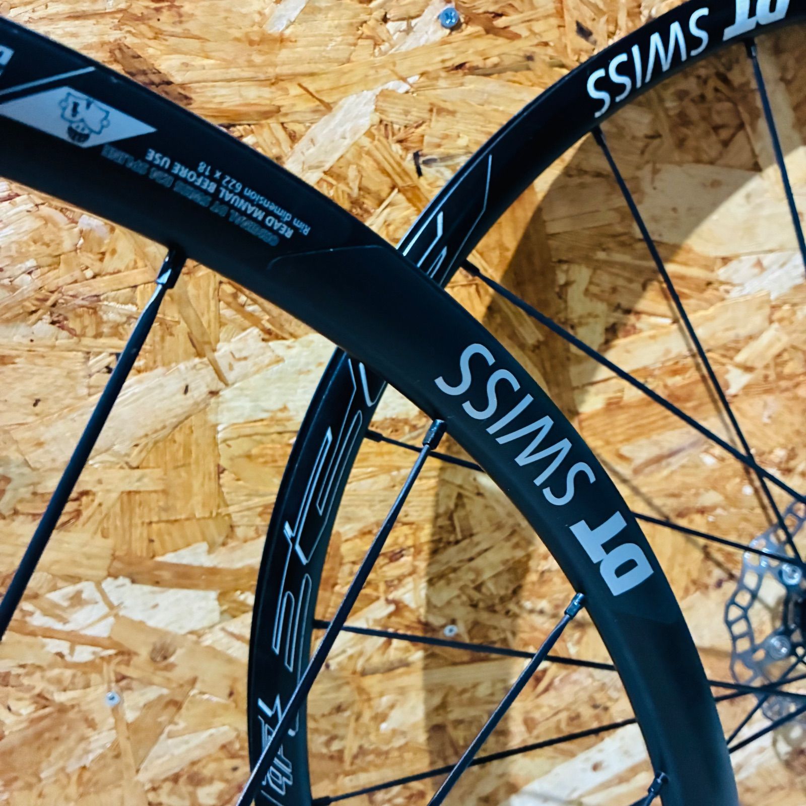 DT SWISS R23 SPLINE DB R24 DISC ホイール 前後 700×18C シマノフリー