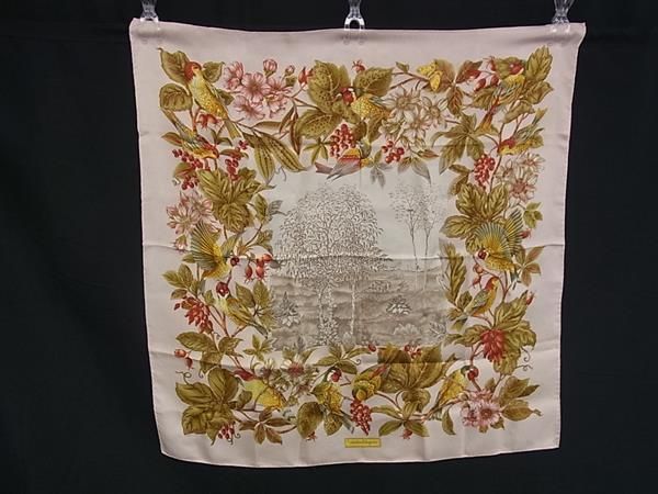 d*9様 フェラガモの大判ショール Salvatore Ferragamo フェラガモ シルク100% 大判 スカーフ ストール