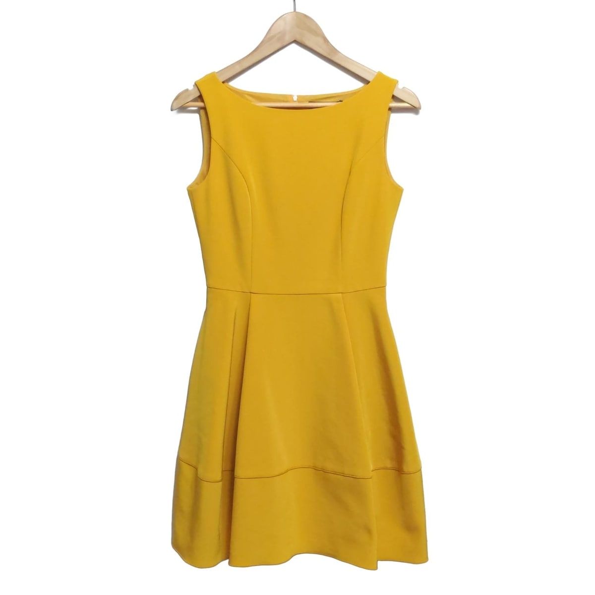 最終価格フォクシーNY　ワンピース　イエロー　40 FOXEY NEW YORK(フォクシーニューヨーク) ワンピース サイズ38 M