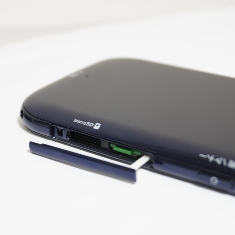 docomo らくらくスマートフォン F-42A ネイビー ドコモ 4G 本体 FCNT