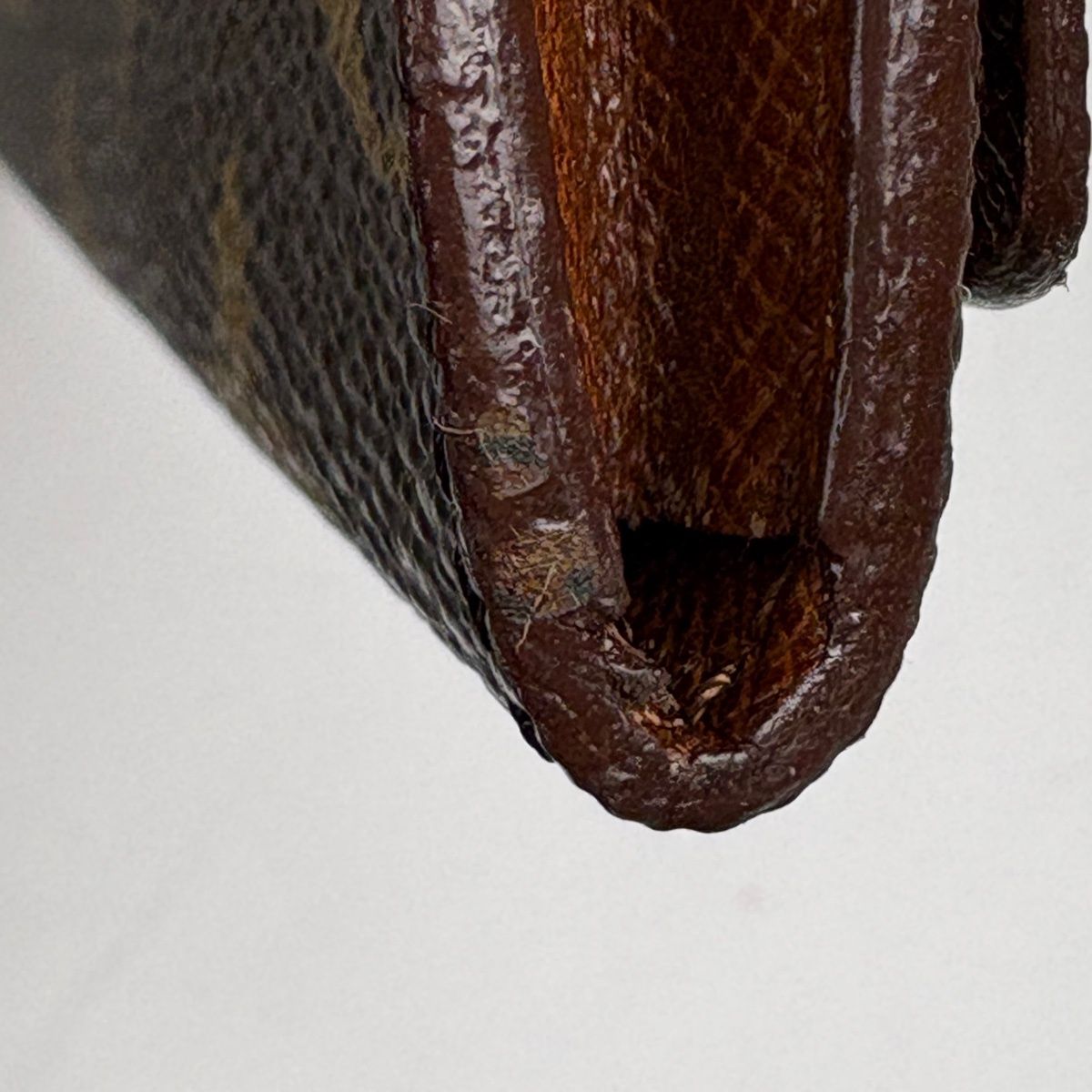 ルイ・ヴィトン Louis Vuitton ポルト エン 3 カルト クレディ 札入れ