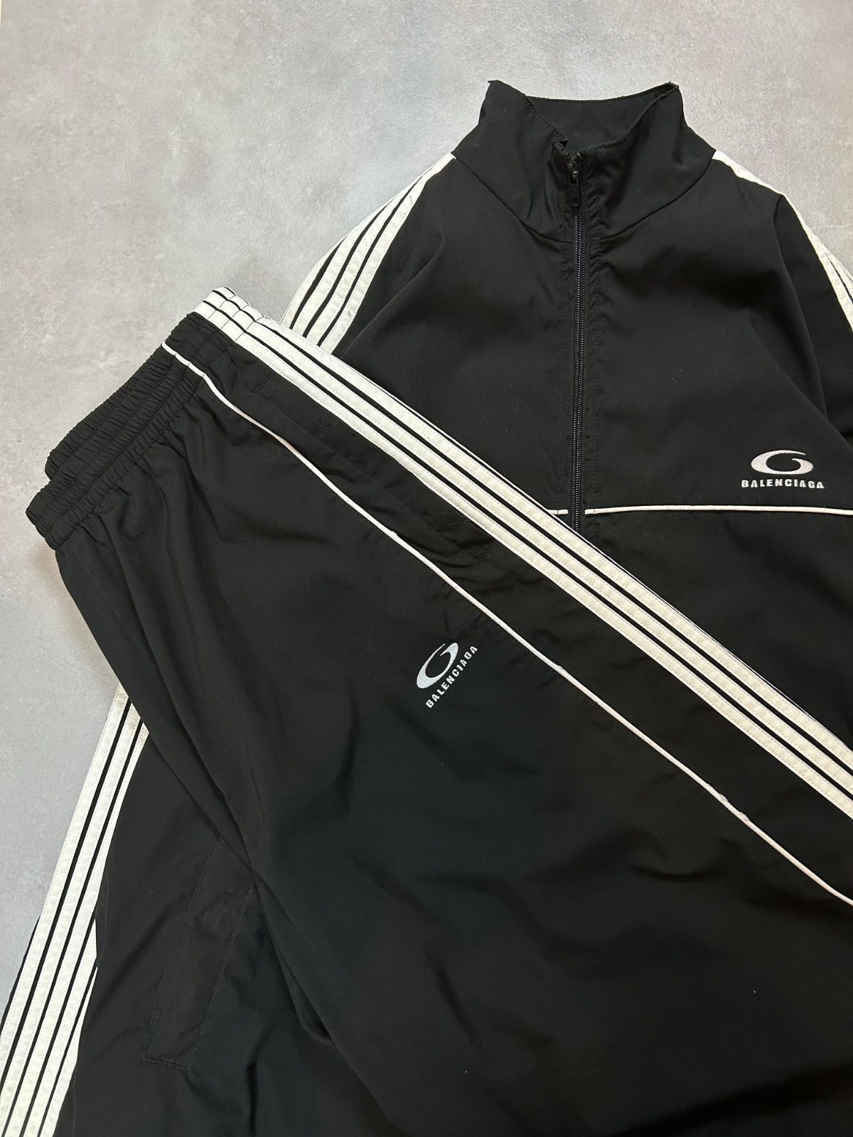 c*r様 BALENCIAGA メンズルーズフィット トラックスーツ ジャケット BALENCIAGA メンズルーズフィット トラックスーツ ジャケット パンツ