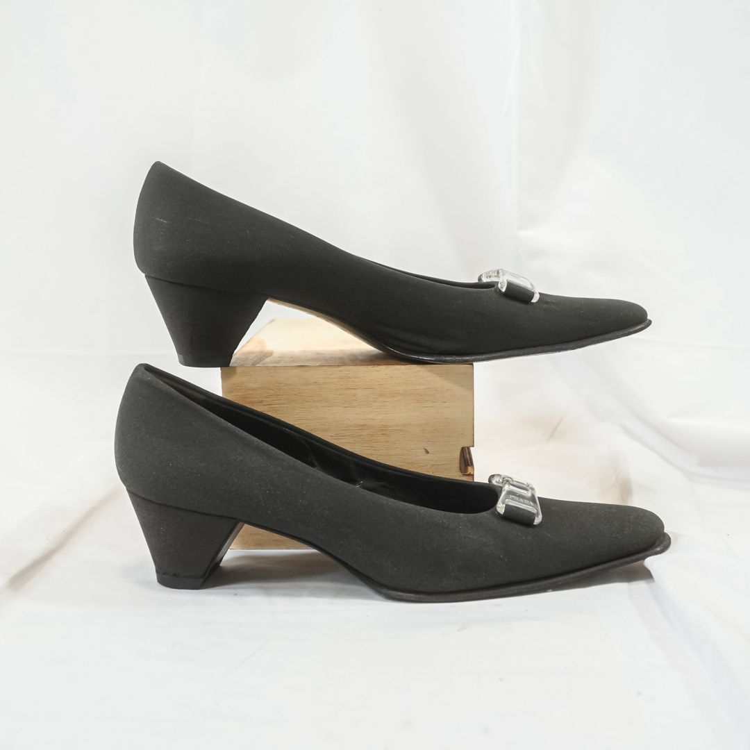 プラダ PRADA パンプス ブラック クリアプレート リボン 37 1/2 - メルカリ