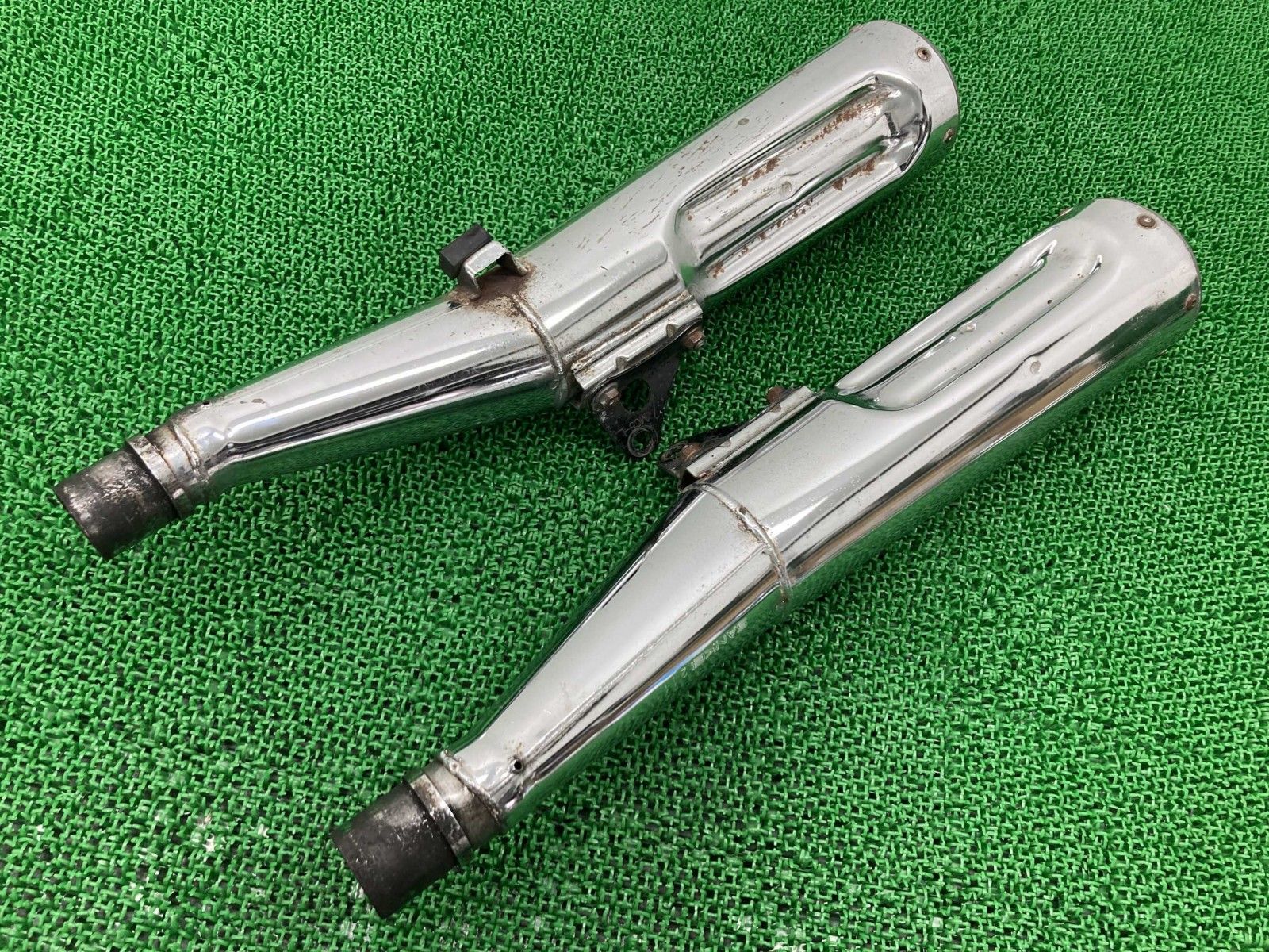 CX400ユーロ サイレンサーマフラー 左右 HM MC5 ホンダ 純正 中古 バイク 部品 NC08 CX-EURO CXユーロ 当時物 コケキズ無し Ss CX400ユーロ サイレンサーマフラー 左右 HM MC5 ホンダ 純正 中古