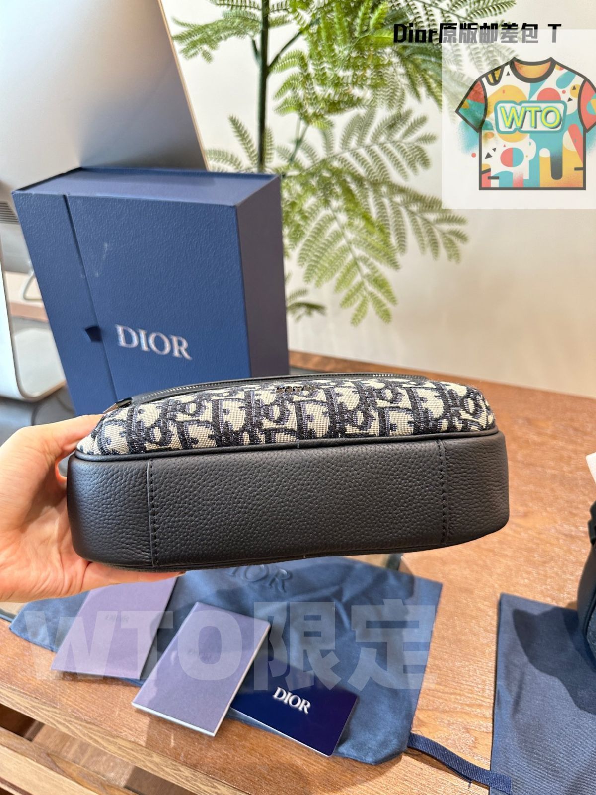 今日特価】DIOR Men's Messenger Bag - ディオール メンズ