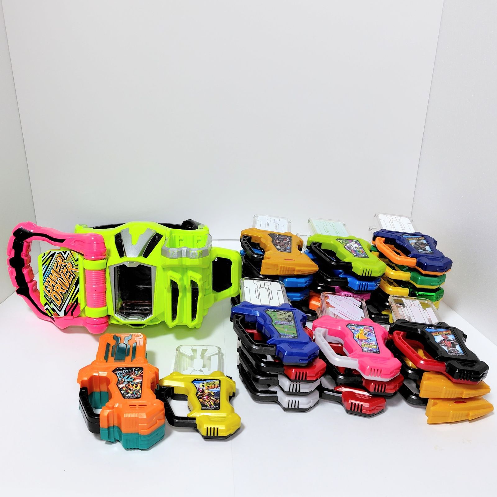 BANDAI バンダイ 仮面ライダーエグゼイド 変身ベルト DXゲーマドライバー ガシャット セット