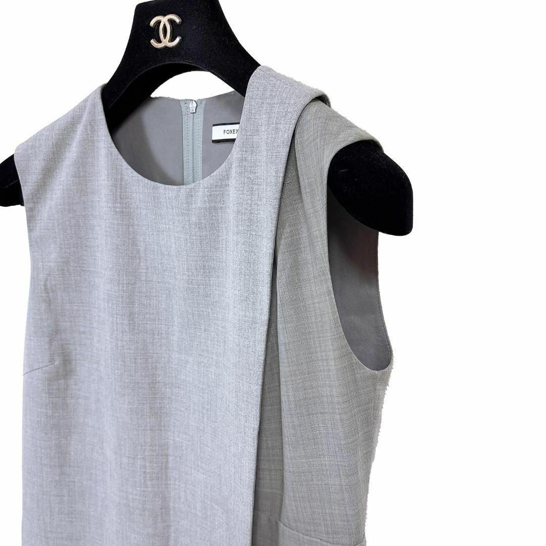 美品】FOXEY NEW YORK ノースリーブワンピース 38 無地 グレー - メルカリ