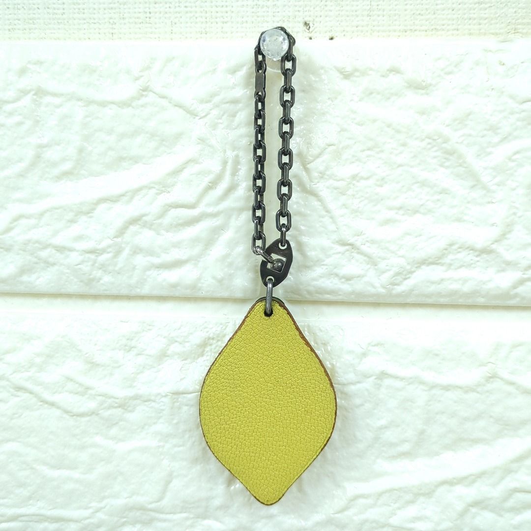 エルメスキHERMES フルーツ チャーム キーホルダー シトロン レモン HERMES エルメスフルーツ チャーム キーホルダー シトロン レモン