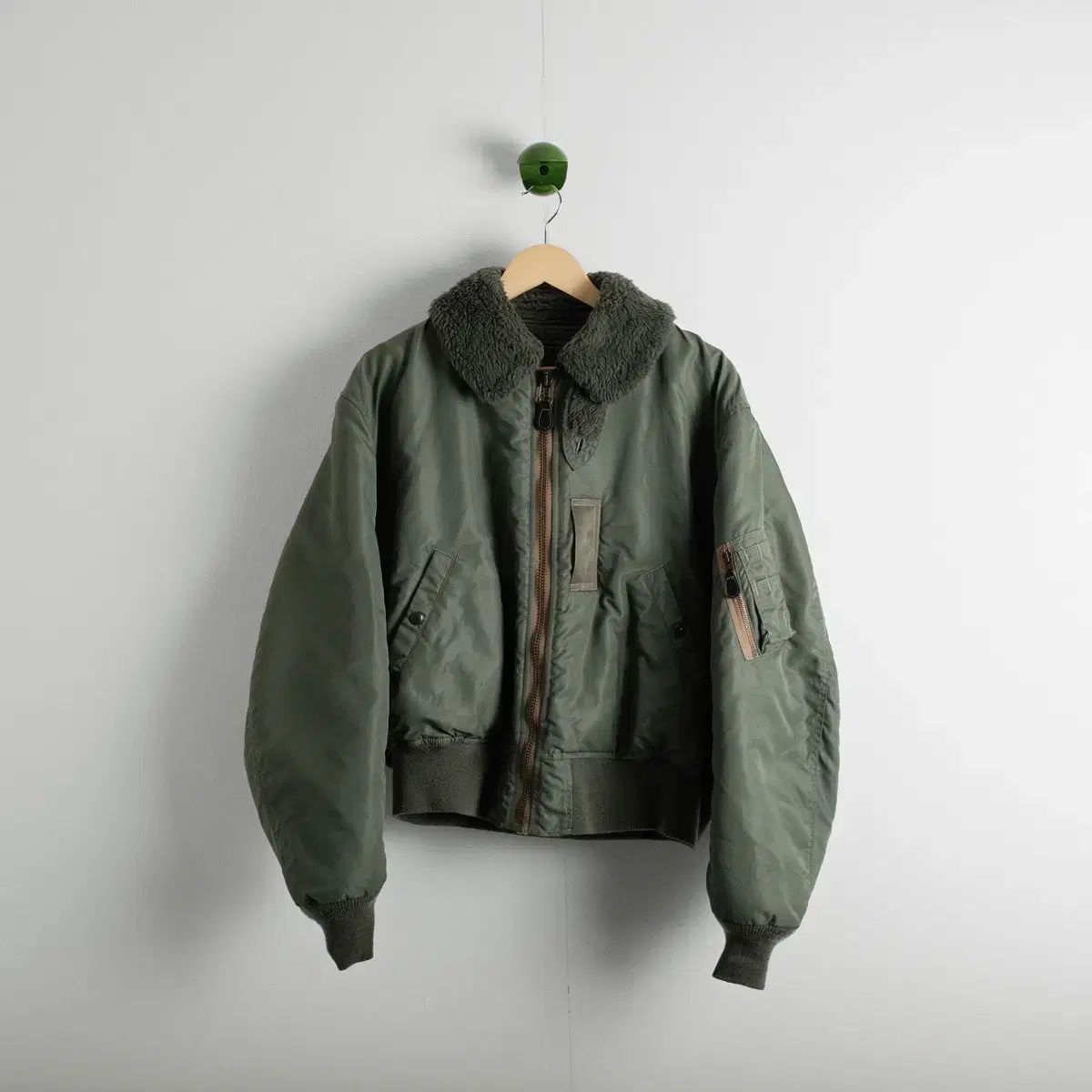 Pherrow's(フェローズ) B-15D 44サイズ フライト ジャケット - メルカリ