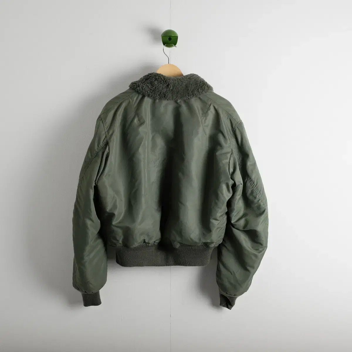 Pherrow's(フェローズ) B-15D 44サイズ フライト ジャケット - メルカリ Pherrow's(フェローズ) B-15D 44サイズ フライト ジャケット - メルカリ