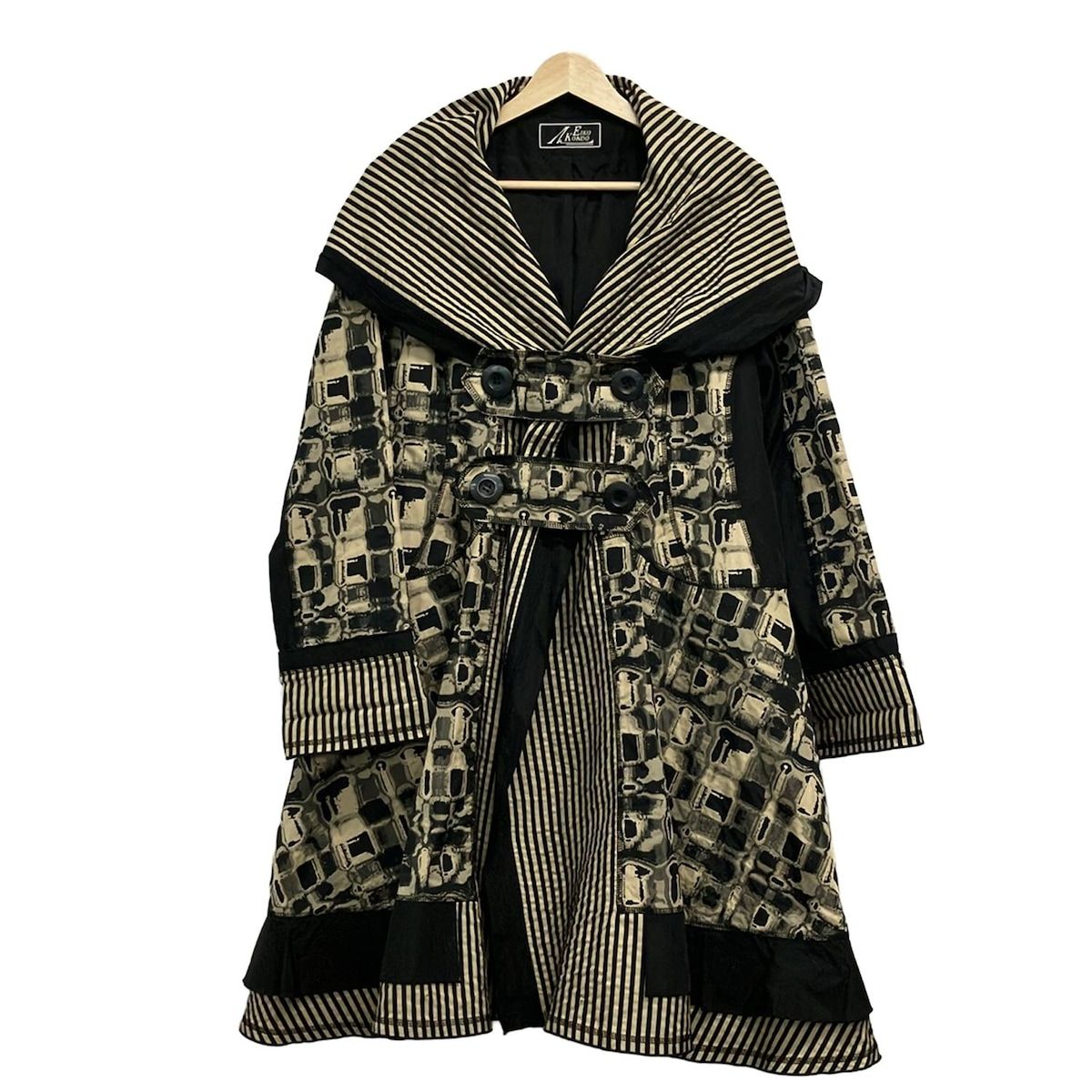 エイココンドウのコート/EIKO KONDO EIKO KONDO(エイココンドウ) コート サイズ42 L レディース美品