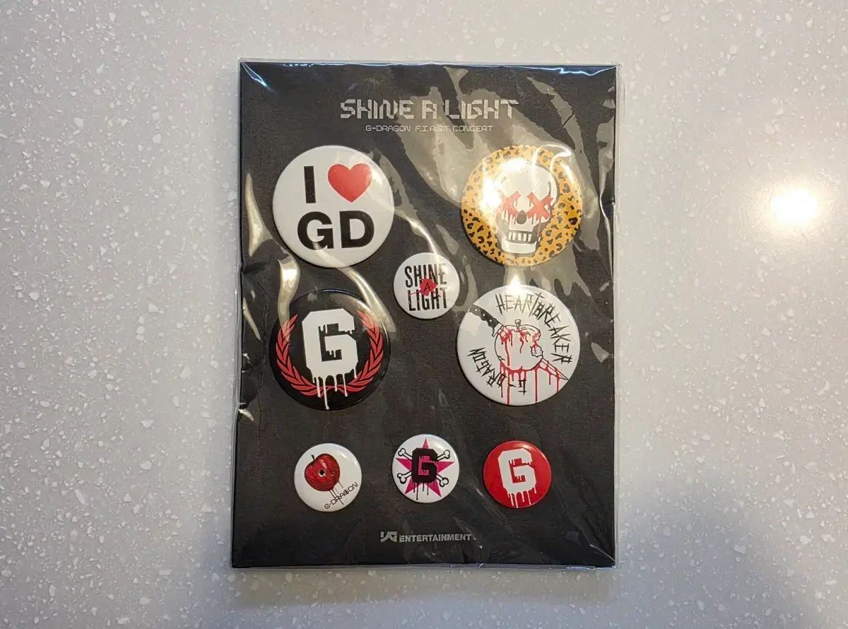 G-DRAGON（ジードラゴン）シャインアライト コンサート バッジ セット