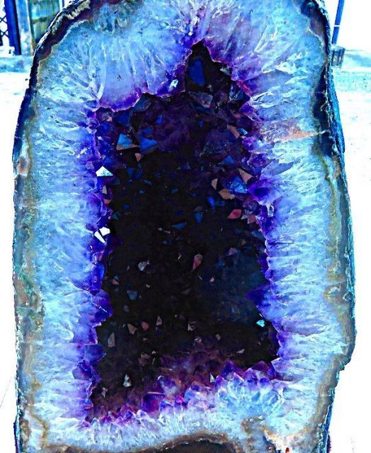 ウルグアイ産☆濃い濃い☆天然水晶宝石☆アメジストドーム超強パワー