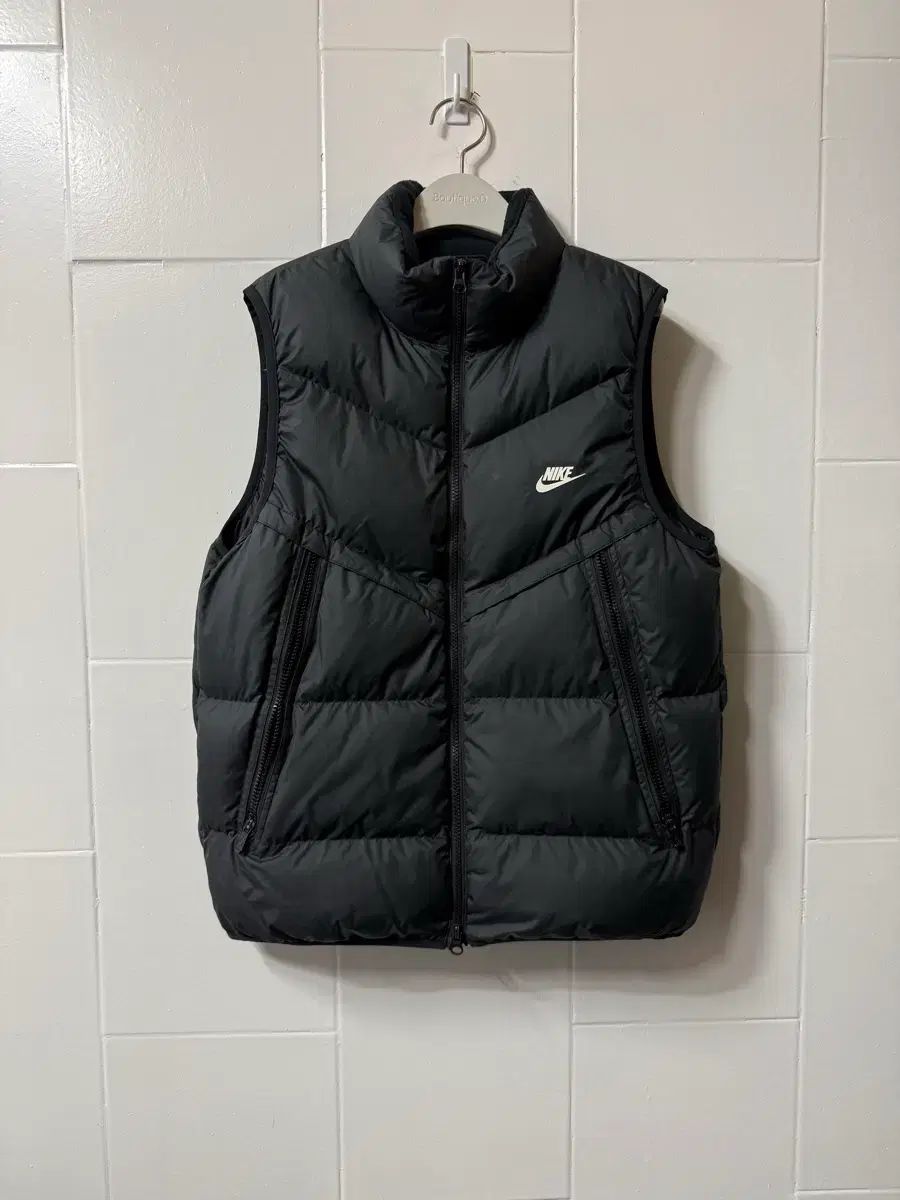 ナイキ ストームフィット ウィンドランナー ダウン ベスト - メルカリ