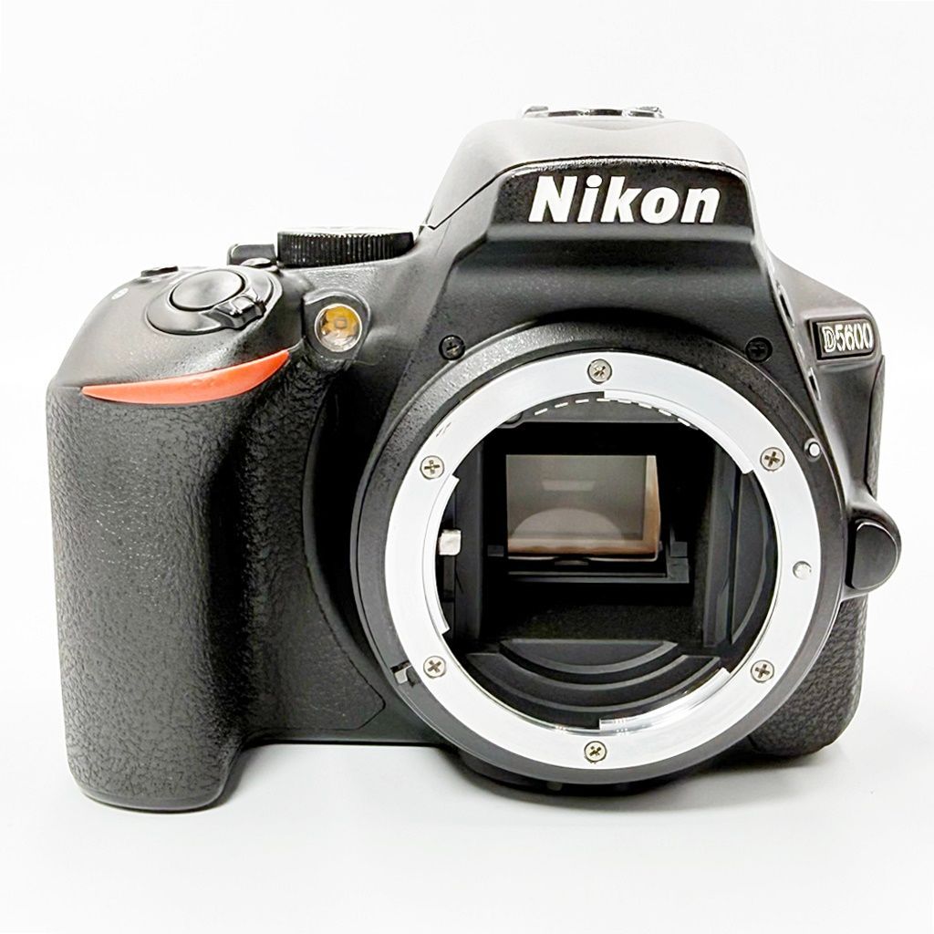 ニコン Nikon D5600 ダブルズームキット 一眼レフ カメラ 中古 - メルカリ