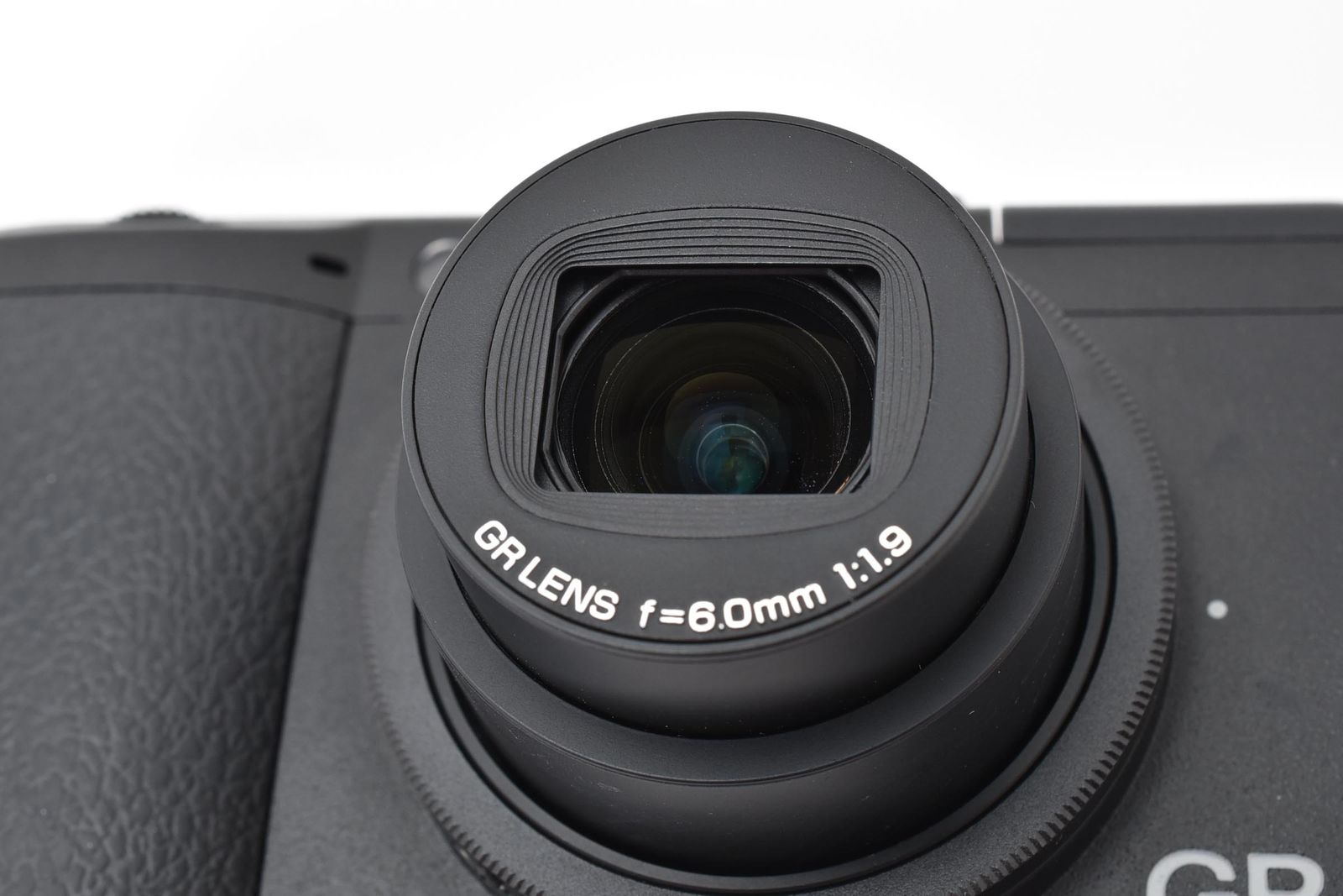 □ ほぼ新品 □ リコー RICOH GR DIGITAL III ≪S数25回 純正革ケース