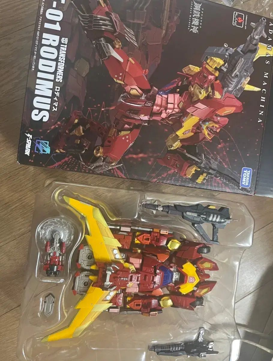 トランスフォーマー TSpark アダマス マキナ ロディマス プライム AMT