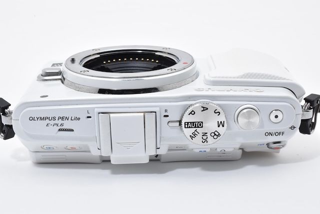 難有品・ジャンク品＞ OLYMPUS ミラーレス一眼 PEN Lite E-PL6 ボディ