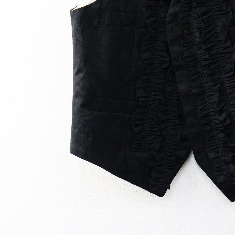 ロドリリオン　チノ　フリルベスト　ブラック 50%OFF】RHODOLIRION ロドリリオン コットン チノ フリル ベスト