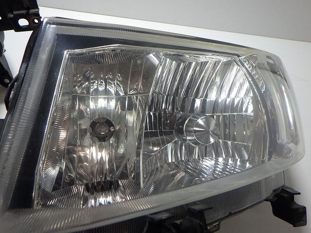bB ヘッドライト左右 HID QNC20/21/25 後期 100-51096 BL 81185-B1010