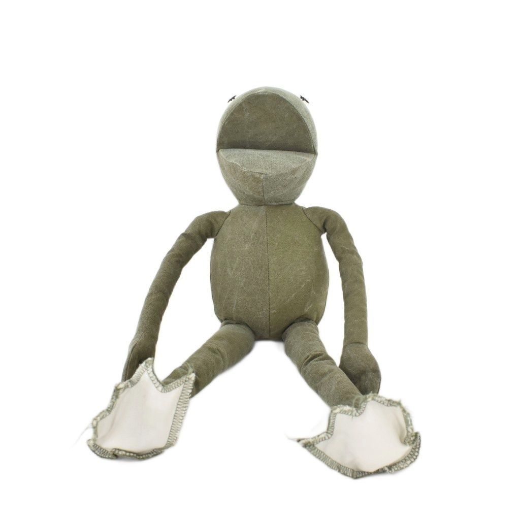 READYMADE ぬいぐるみ　カーキ色 レディメイド READYMADE FROG MAN フロッグマン ぬいぐるみ カーキ