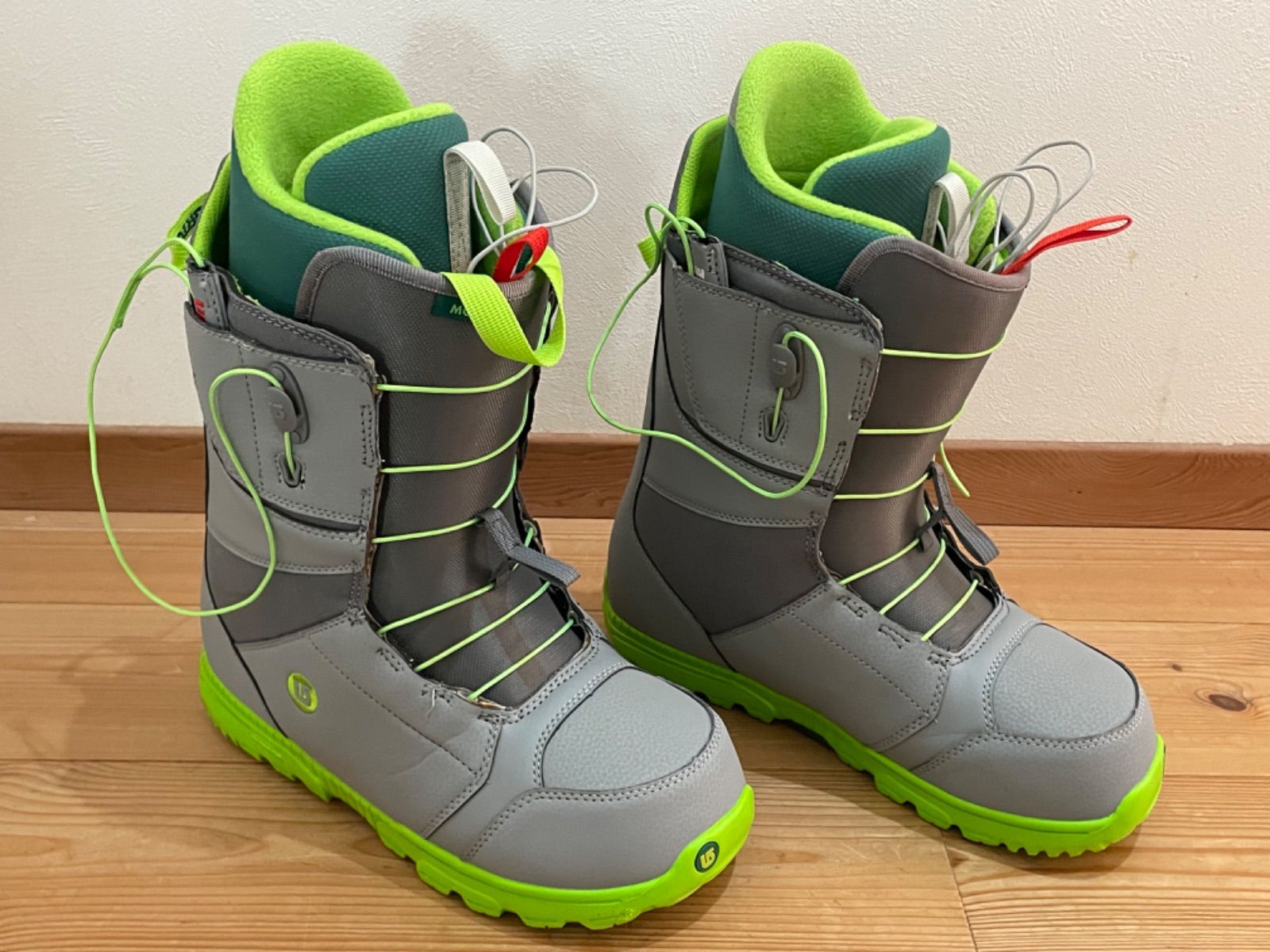 極美品 使用僅か Burton バートン MOTO ASIAN-FIT 27.5cm スノーボード