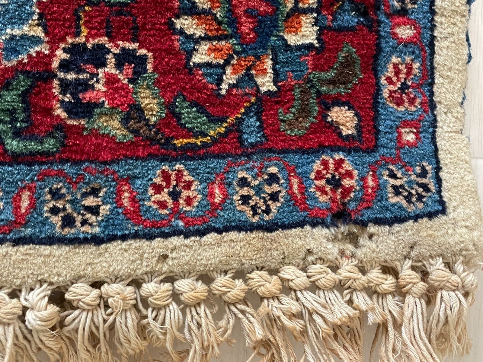 ペルシャ絨毯 手織り クリーニング済 197cm×121cm 美品 西宮市 現物 ペルシャ絨毯 手織り クリーニング済 197cm×121cm 美品 西宮市 現物