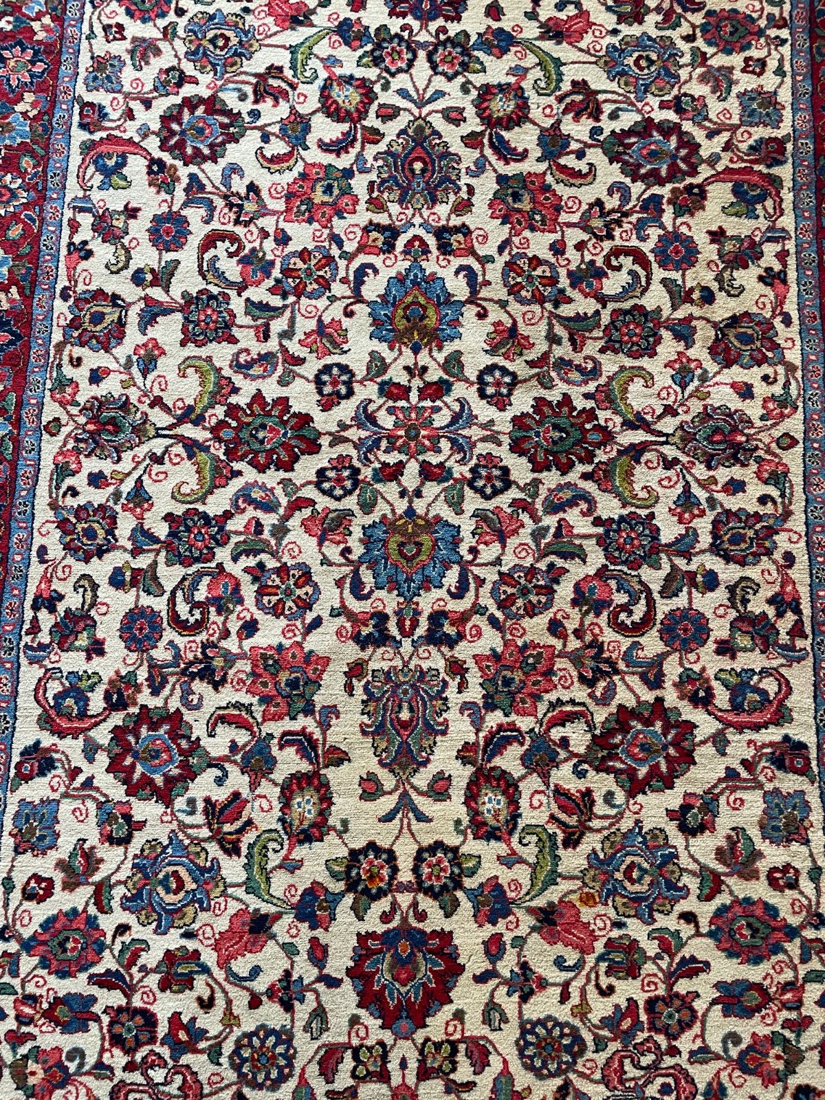 ペルシャ絨毯 手織り クリーニング済 197cm×121cm 美品 西宮市 現物 ペルシャ絨毯 手織り クリーニング済 197cm×121cm 美品 西宮市 現物