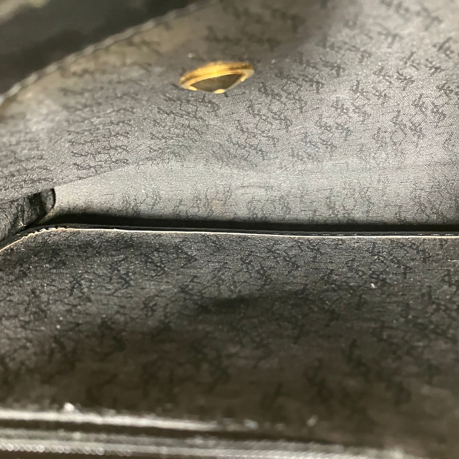 2512-145｜イヴサンローラン ショルダーバッグ ブラック YSLロゴ金具 